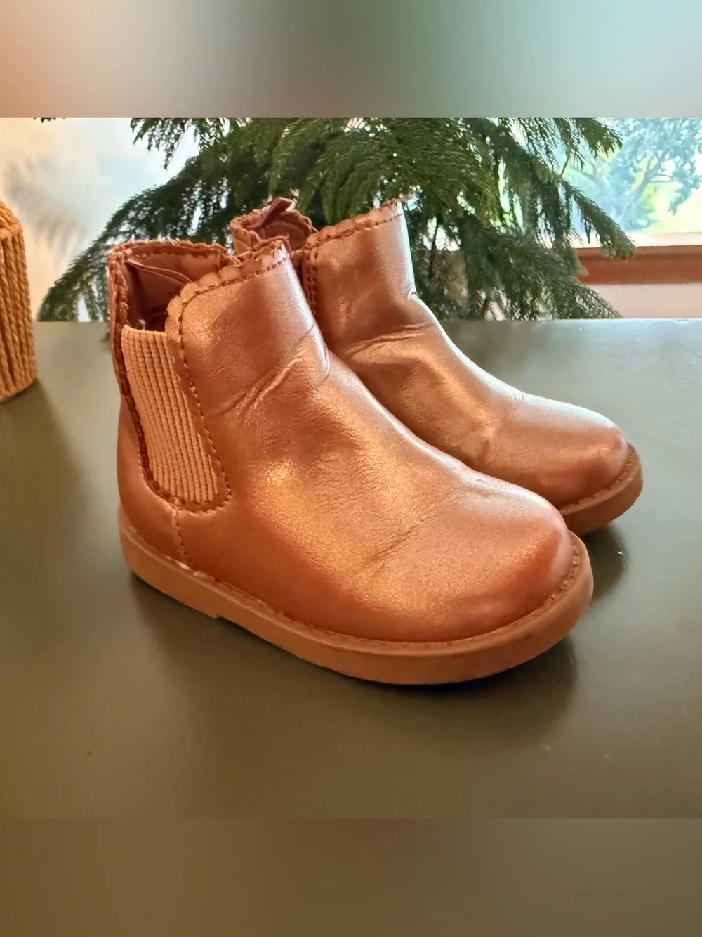 Old Navy Girls' Red Mary Janes & Rose Gold Chelsea Boots - toddler 6